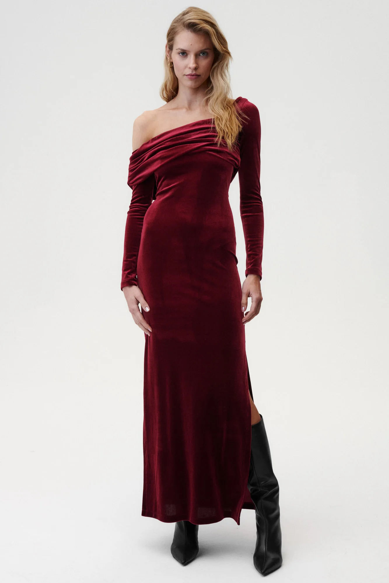 Sukienka Femme Fatale Burgundowa - Image 4