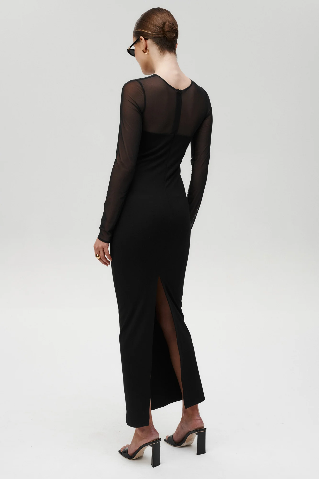 Sukienka Sleek Silhouette Czarna - Image 6